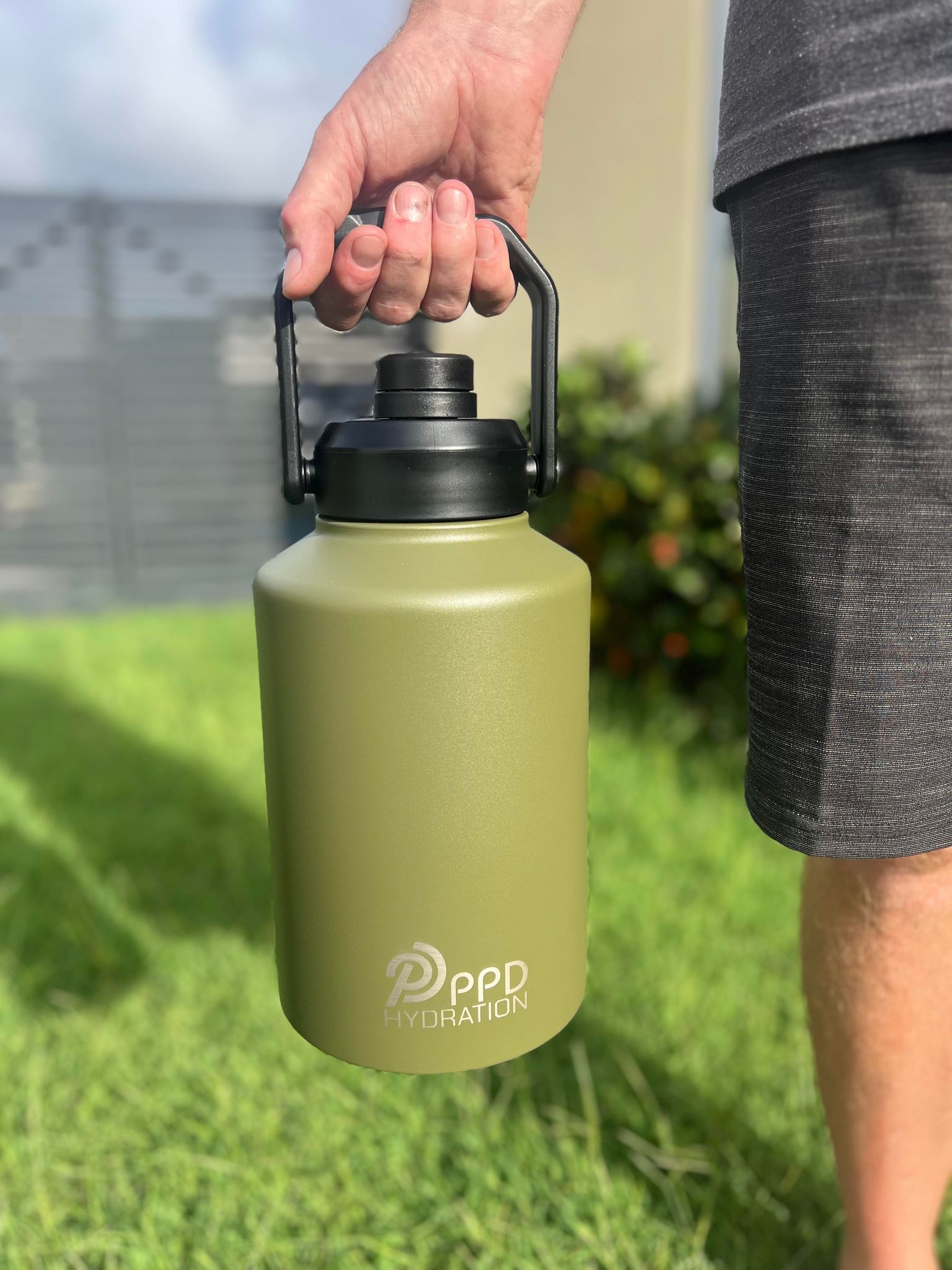 1 gallon 3.7L water bottle stainless steel double wall insulated green 